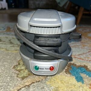 Genuine Hamilton Beach ST29 Breakfast Sandwhich Maker Very Good Condition